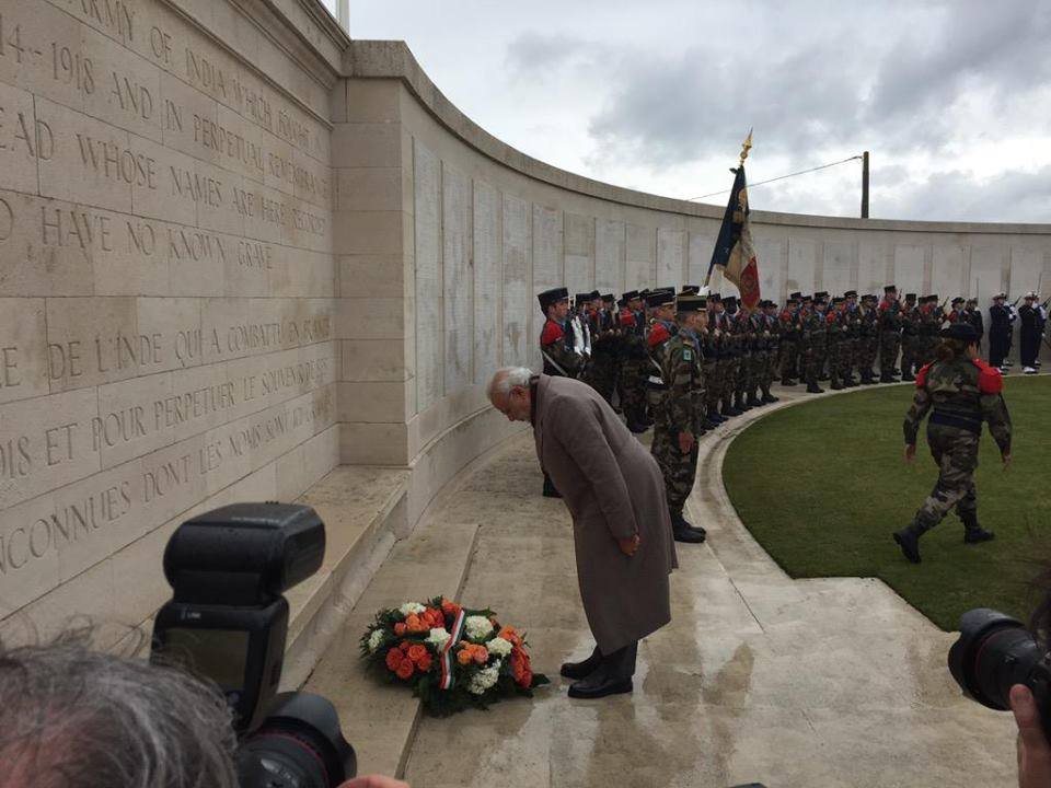 Prime Minister Narendra Modi pays homage to Indian soldiers martyred in World War I, Memorial, Neuve-Chappelle. (Source: Facebook)