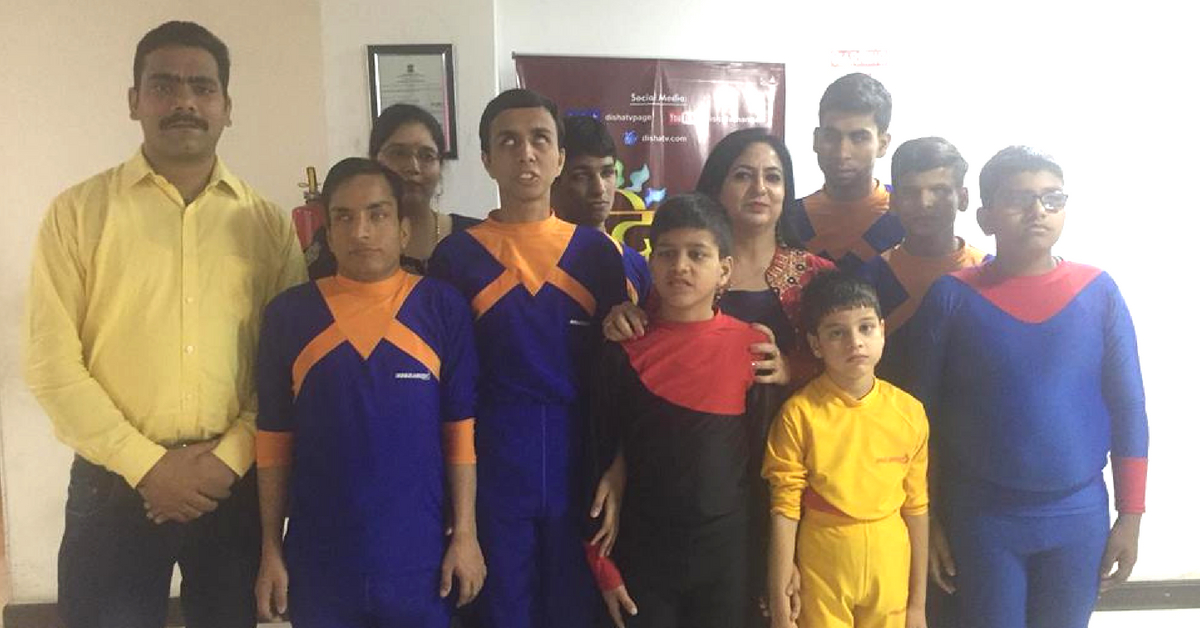 Hemant has been working with visually-challenged children in Delhi for a while now. Image Credit: Yoga Artists