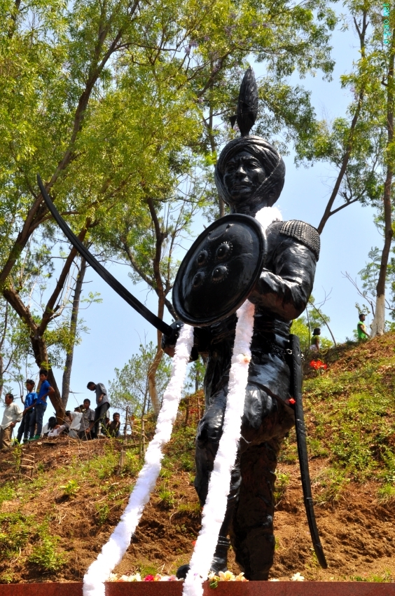 Statue of Paona Brajabashi. (Source: Facebook/Sharma Devananda Kongbrailatpam)