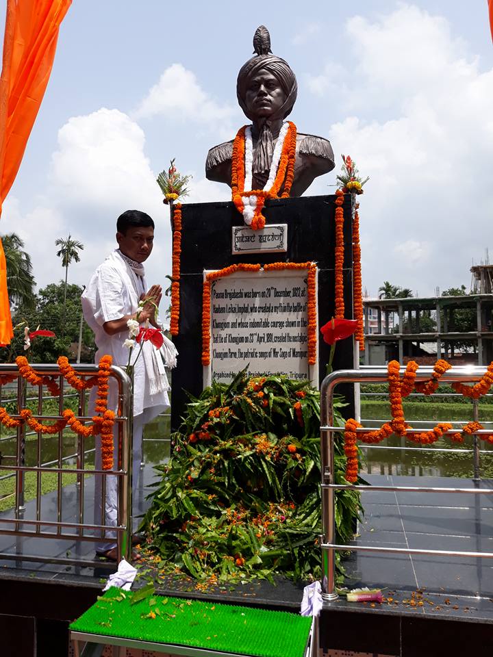 Statue of Paona Brajabashi. (Source: Facebook/Gurumayum Biplab Sharma)